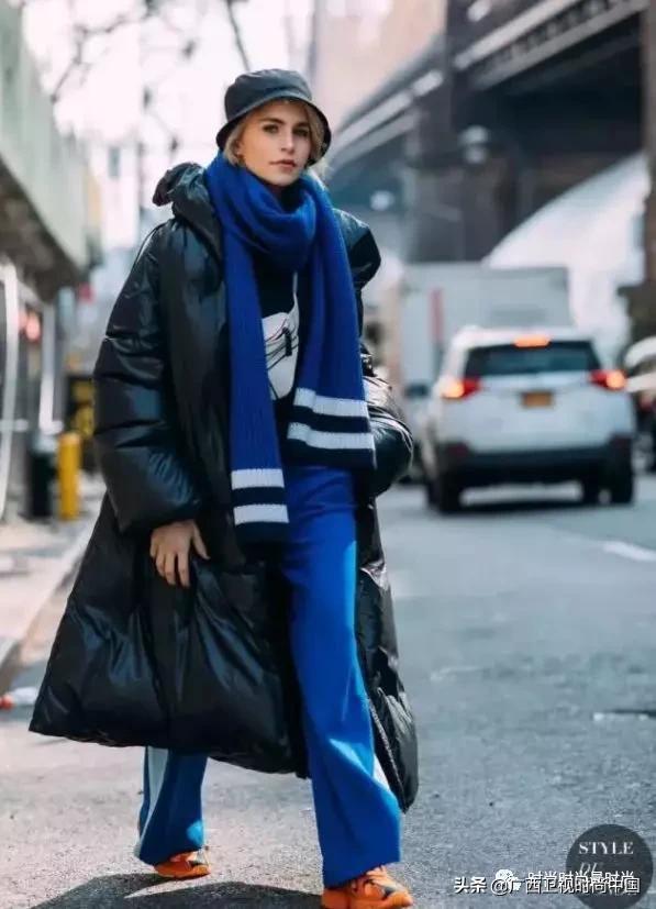 是时候让围巾来“盘活”你的整个衣柜了