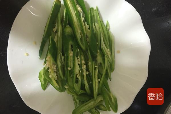 它是“菜中灵芝”，每次炒菜加几颗，不打郎中门前过，秋天别错过