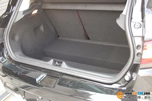 玩儿的就是姿态,玩的就是姿态低趴