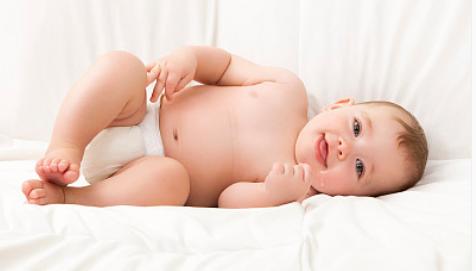 钧妈育儿辅食分享,钧钧妈育儿课堂拍嗝视频