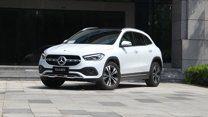 奔驰gla200排量多大,奔驰gla2004matic