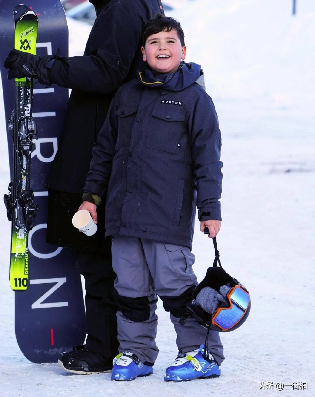 米兰达可儿儿子小开花出街照片,米兰达可儿10岁长子胖成球