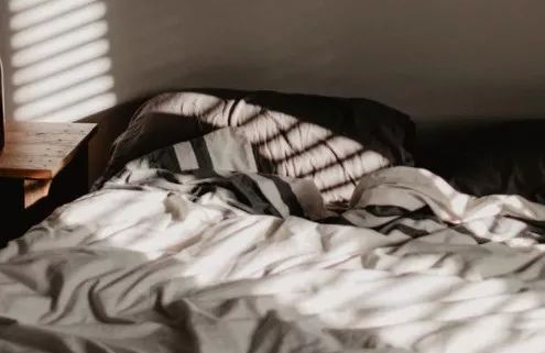 防止早上赖床的好方法,早上起床怎么克服赖床