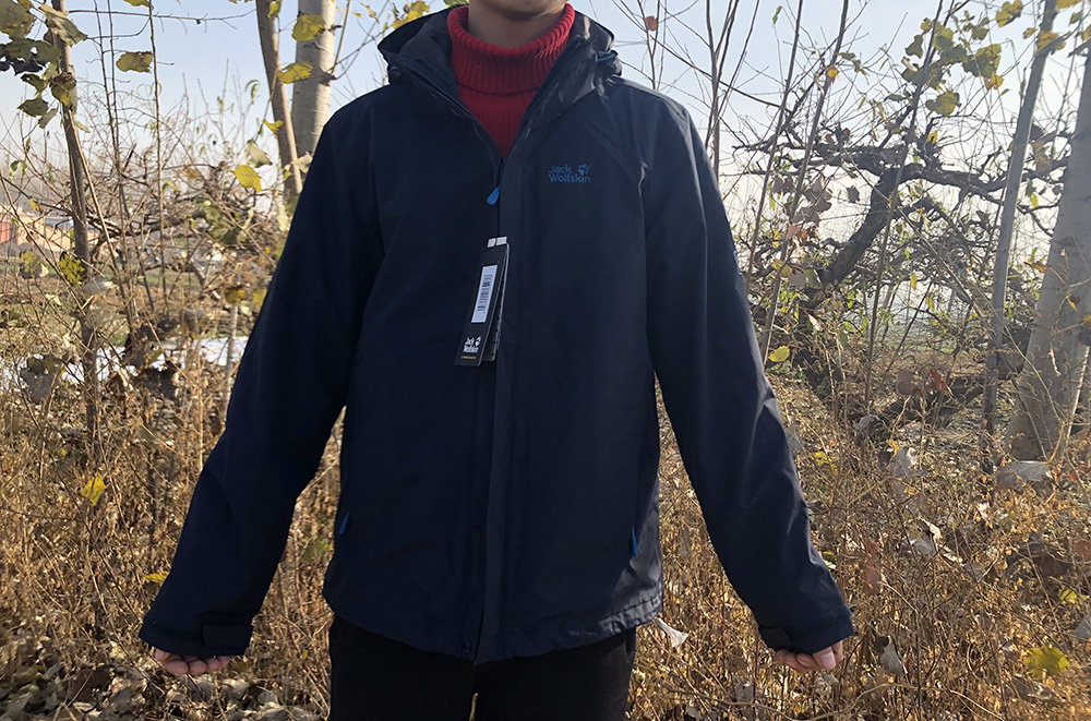 狼爪三合一冲锋衣测评对比,狼爪冲锋衣和jeep冲锋衣哪个好