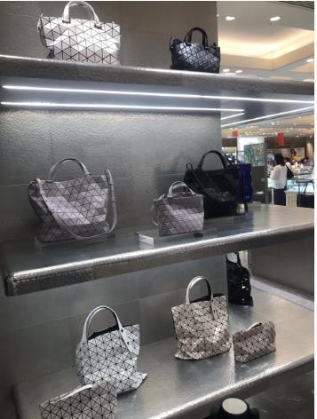 大阪二手奢侈品包包店推荐,大阪潮牌街购物攻略