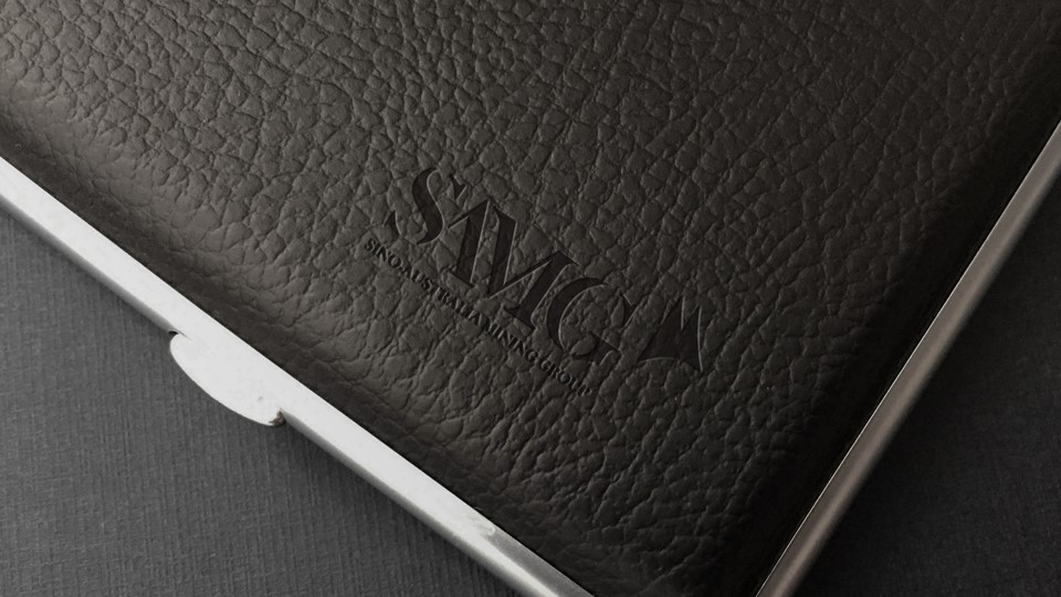 logo是眼镜的牌子衣服,logo是品牌还是牌子