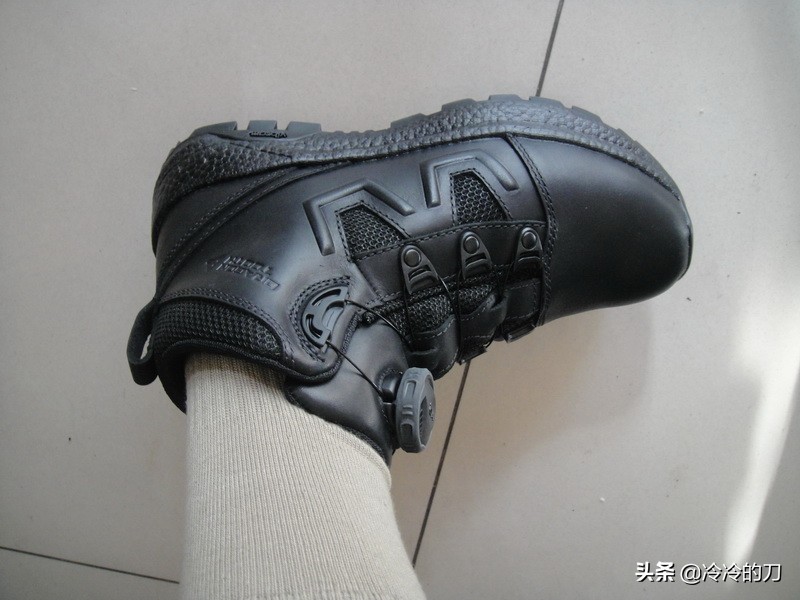 军靴有多舒服,军靴多厚硬不硬