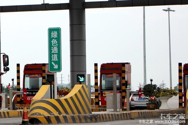绿通没有etc还能免过路费吗,绿通车没有etc怎么走
