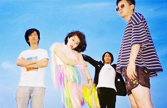 秒杀整容脸,撞脸女港星