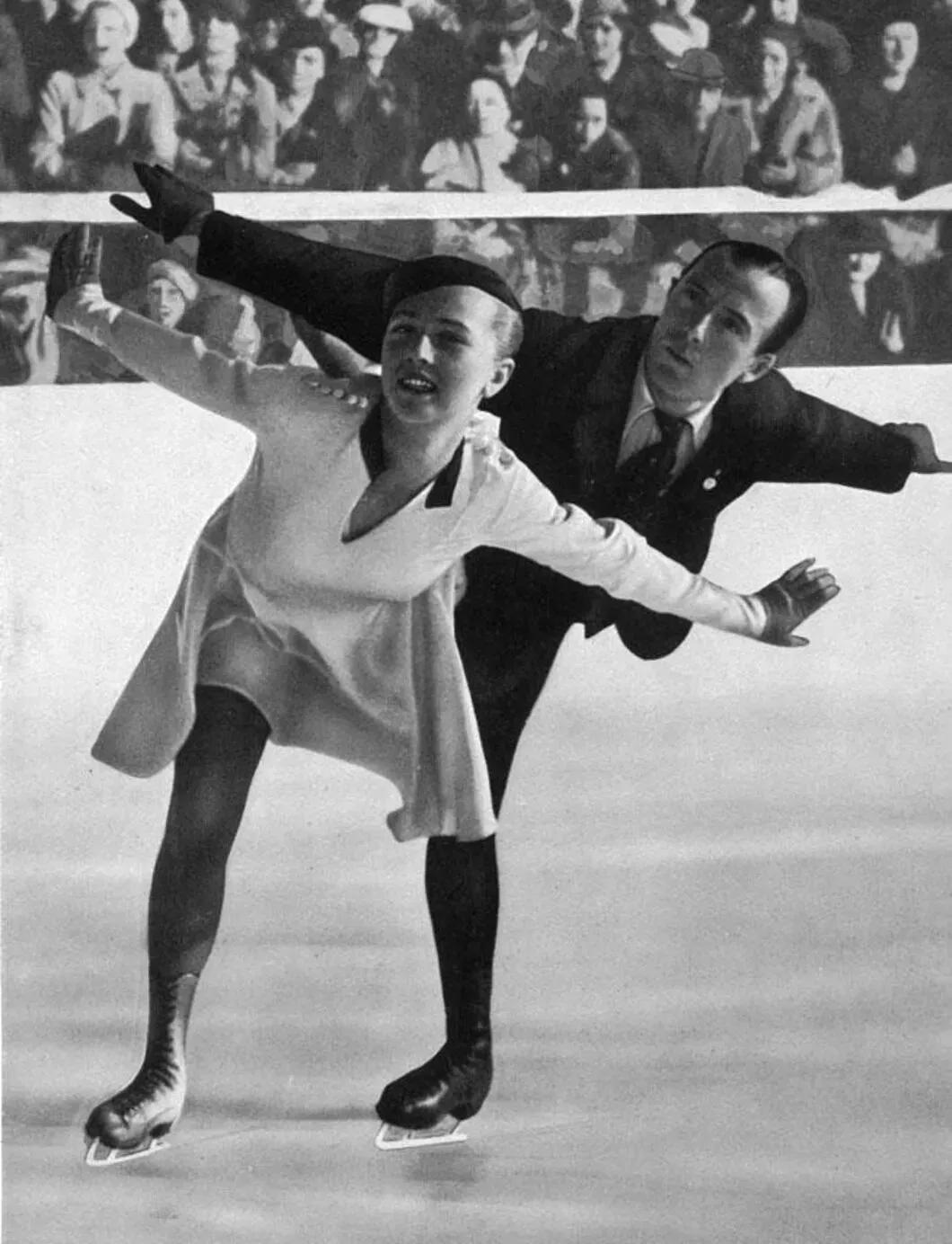 哪一年中国冬奥会会徽亮相,历届冬奥会冬残奥会会徽