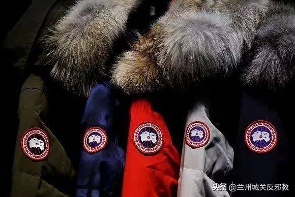 加拿大鹅第二季度财报股价大跌,加拿大鹅股票价格暴跌原因