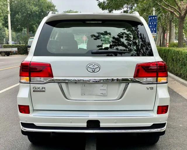 陆巡4600和5700有哪些优缺点,2019款陆巡中东版4600价格表