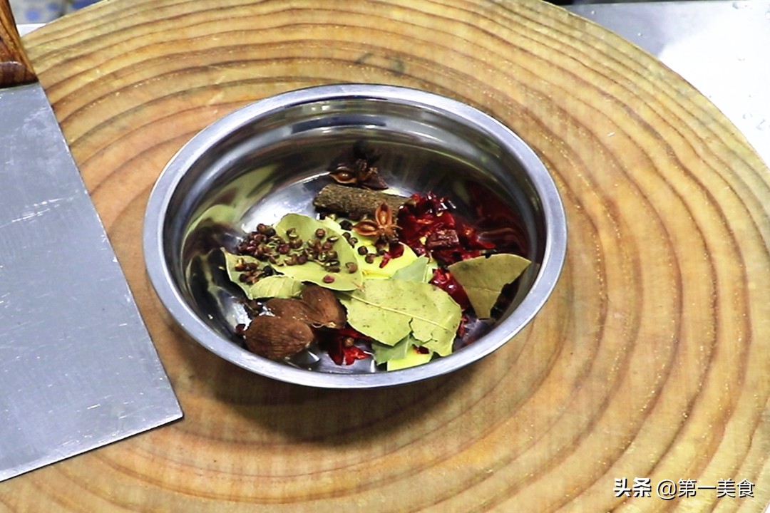 酱牛肉正宗做法酱香浓味道正,酱牛肉的秘诀最正宗做法