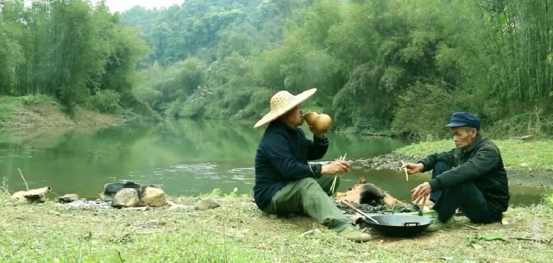 山村老人制作鲁班凳惊艳国外,农村老大爷打造传说中的鲁班凳