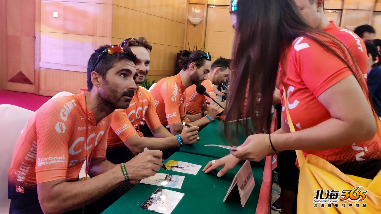 零距离接触环广西明星车手，个个一米八五，人靓身材好（多图）