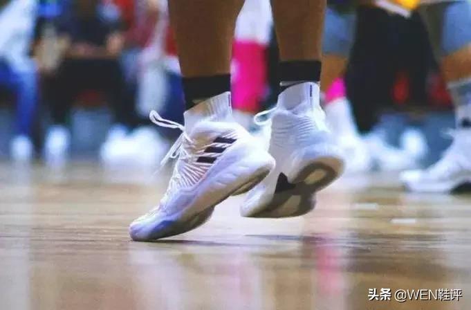 什么篮球鞋有支撑防滑抗扭,重心低的篮球鞋不容易崴脚吗