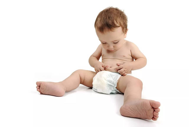 宝宝喜欢摸*处私**！是性早熟吗？应该怎么办？