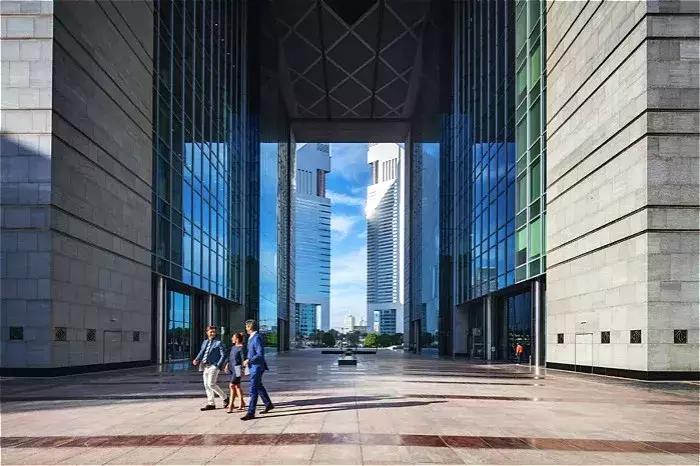 比迪拜还有钱的地方,沙特和迪拜哪个有钱