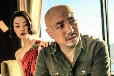 《港囧》幕后你不知道的事，赵薇因床戏接下女主，老公还来了片场