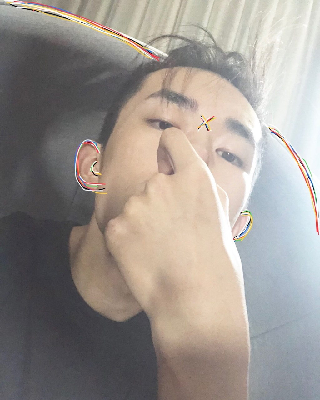 大家对易烊千玺的评价一段话,易烊千玺人物评价简洁