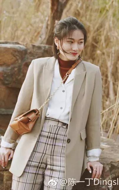 修饰扁头头型的发型,头型不好扁头适合什么发型