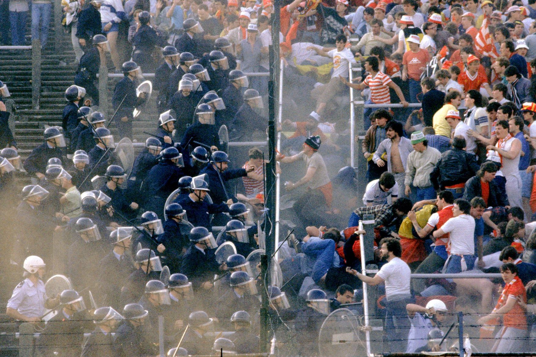 欧洲杯史上最大惨案,39人死亡处理后续