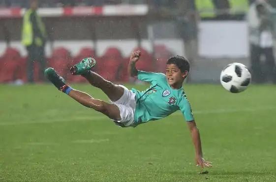 c罗迷你罗单场,迷你罗对决c罗