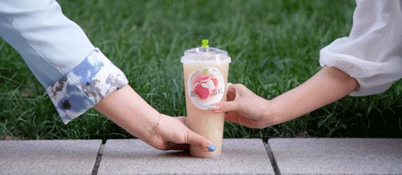 奈雪推荐果汁,奈雪选用了赣南脐橙