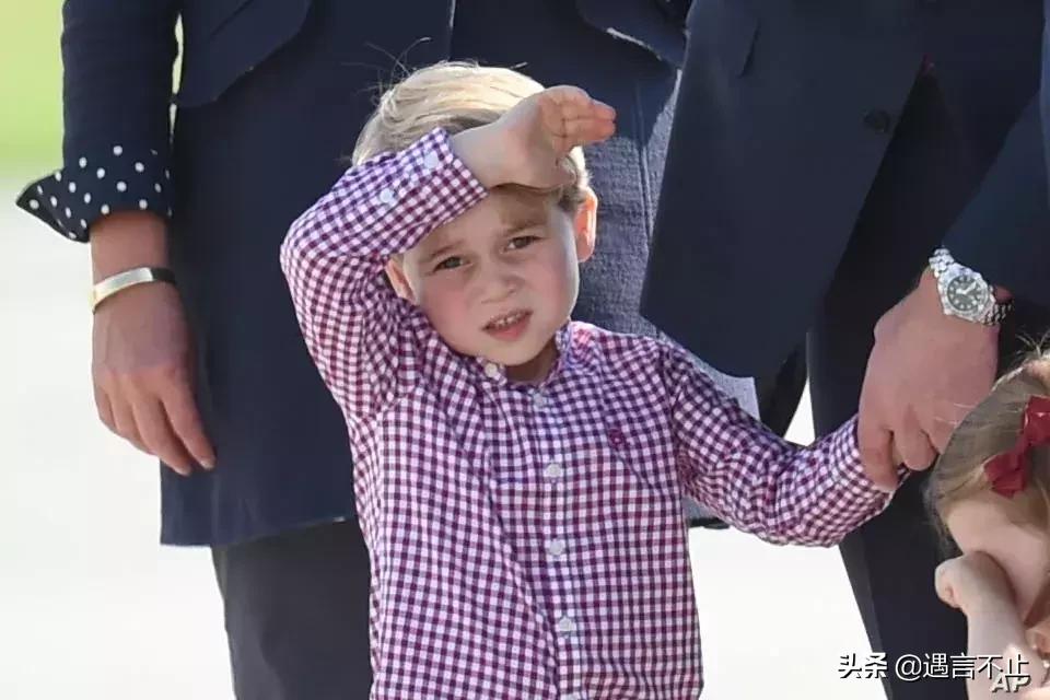 英国乔治小王子跳舞,乔治小王子被嘲笑