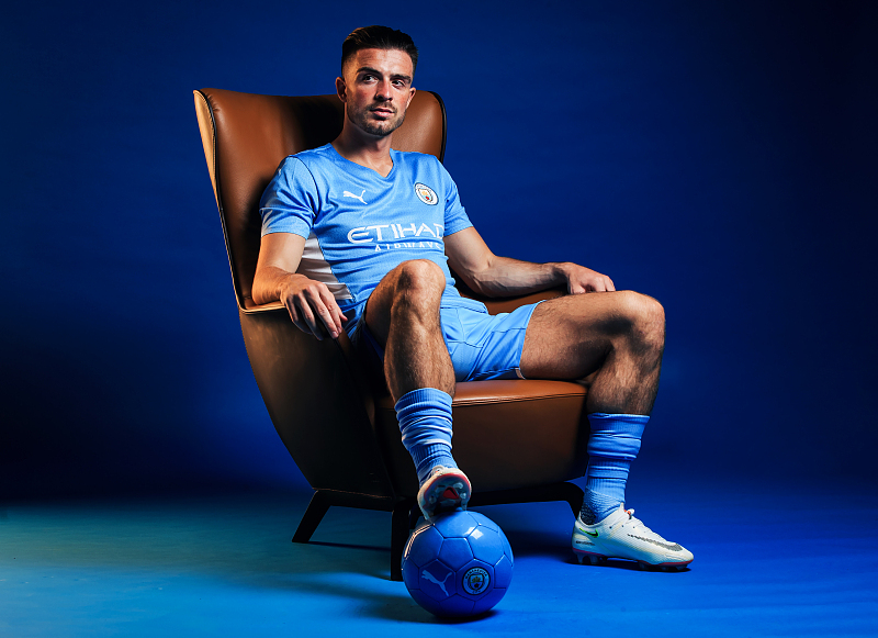 梅西受伤内马尔带领巴萨连胜,19号小将梅西