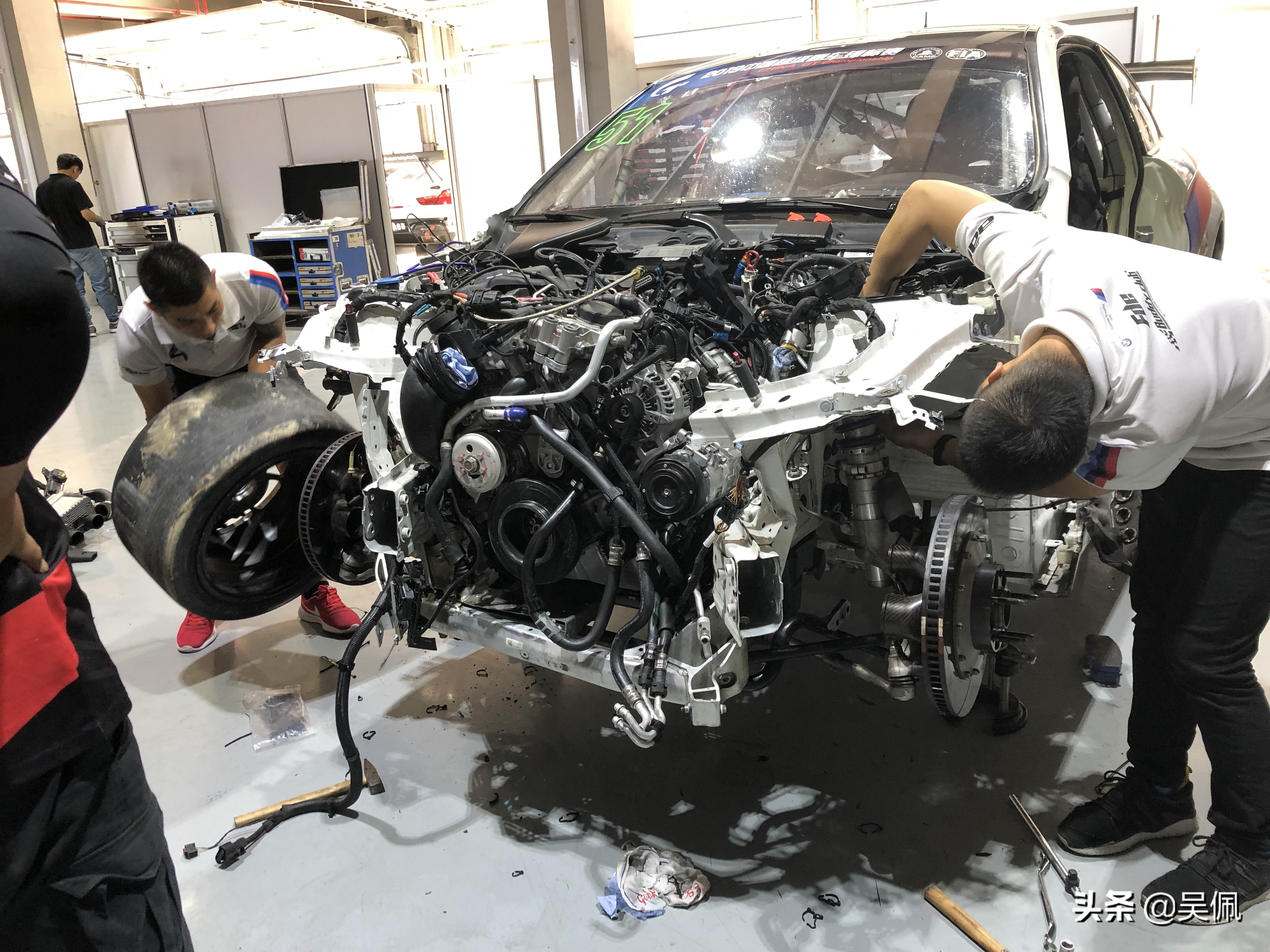 赛车场撞车了怎么办,赛车场撞了人怎么办