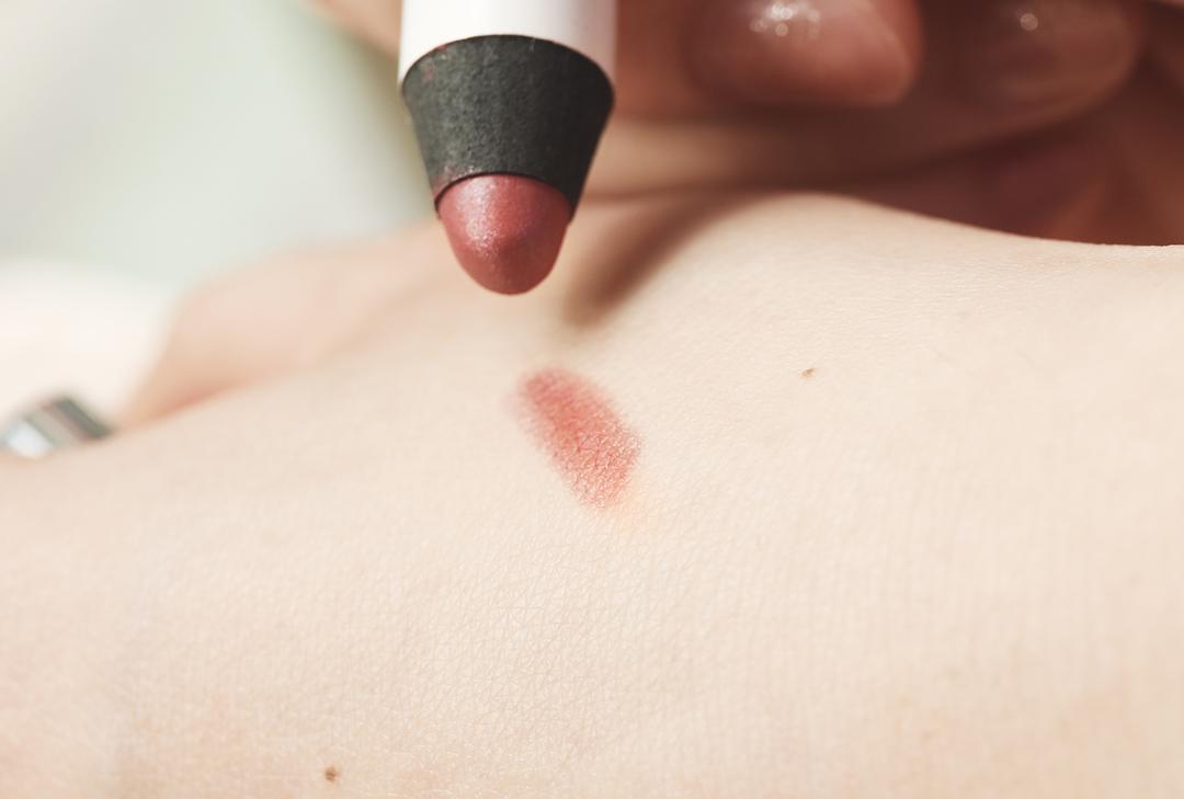 女生必买十大美妆清单,贫民窟女孩100元以下好物推荐