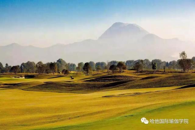 11月不负秋光不负卿恒大嘉丽泽养生谷百人户外瑜伽