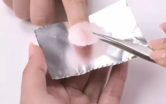 那些看起来很简单实际很难的美甲,有些人看起来很精致其实很穷