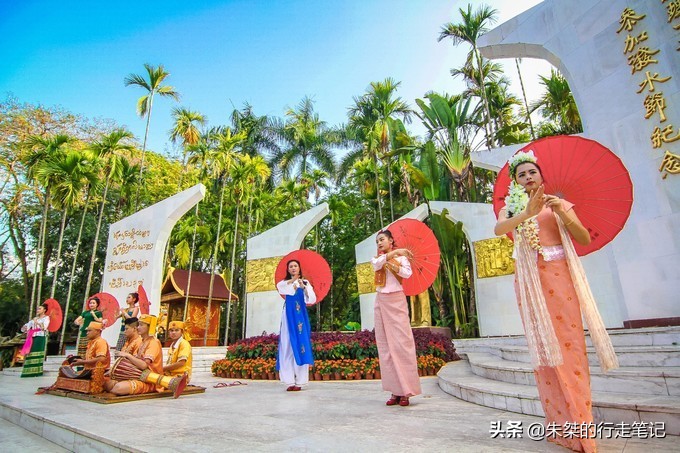 西双版纳泼水节攻略,西双版纳傣族泼水节和广西泼水节