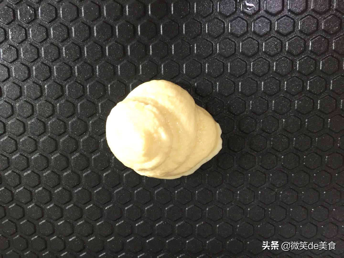 普通面粉做蛋卷的方法,不用面粉只用鸡蛋做的蛋卷