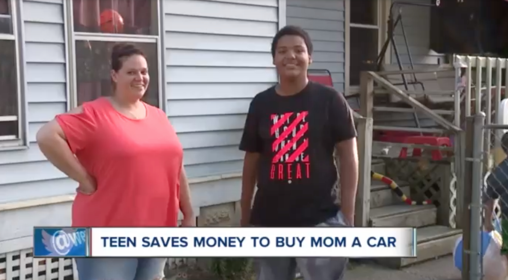 靠打暑期工，美国15岁男孩给妈妈买了辆吉普车