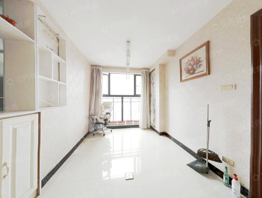 精装二手房100万,91平三房二卫南向精装96万快来抢