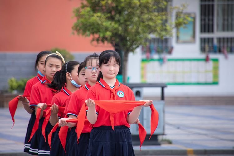 思源实验学校少先队入队仪式,社旗一小少先队入队仪式