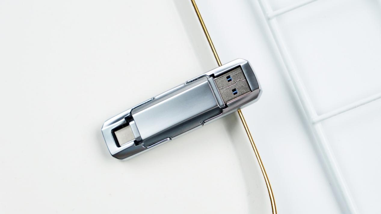 手机怎样连接u盘下歌到u盘里面,双接口u盘在手机上怎么用