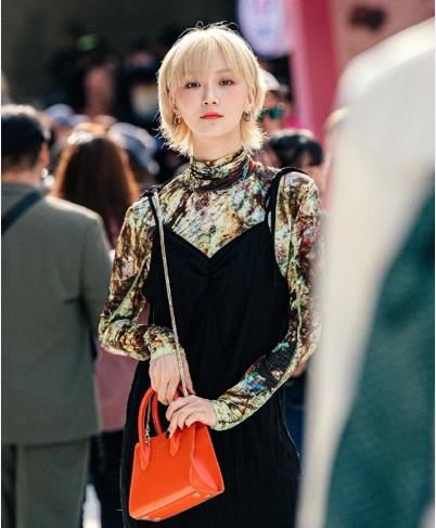 中韩穿搭时装秀,首尔时装周韩国明星