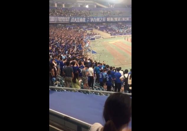 江苏苏宁主场0:3不敌上海上港,江苏苏宁足球全部比赛