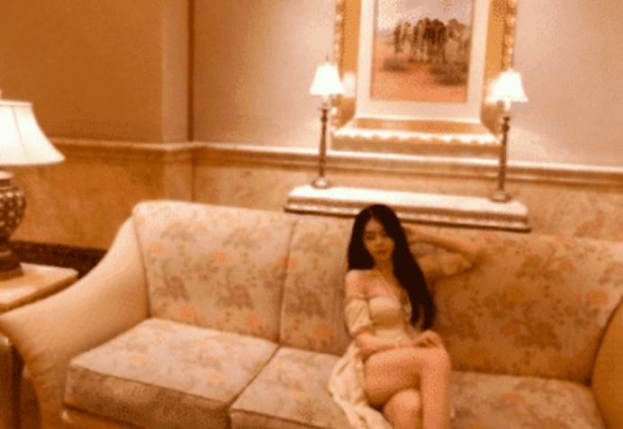 前“颜值一姐”张琪格，传言得富豪青睐，请她到国外玩了1个月