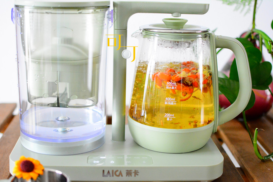 初夏清晨一杯茉莉花茶入心,初夏来一盏下关沱茶