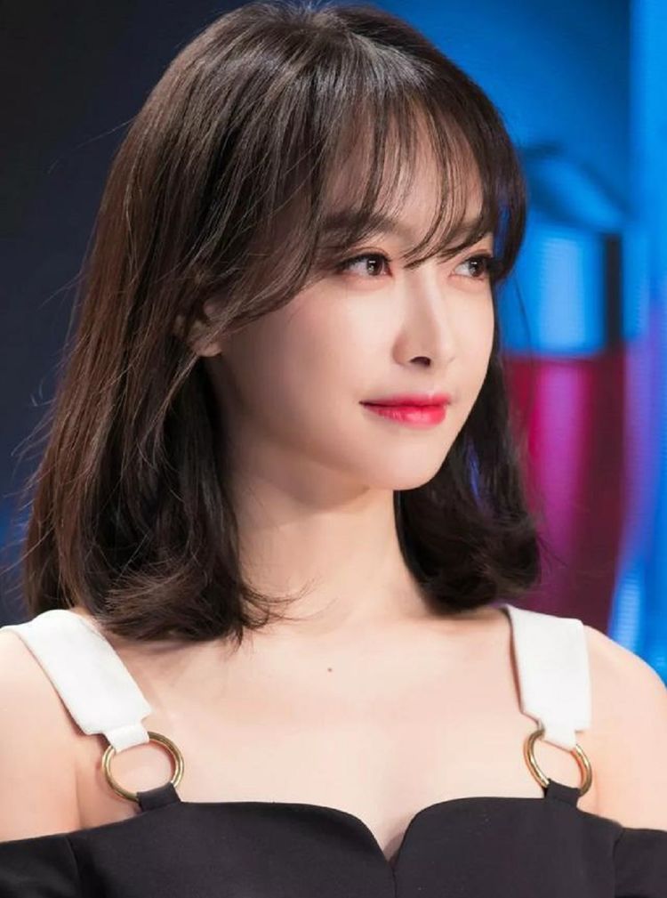 适合圆脸的女生短发发型大全,适合圆脸女生的十款短发发型