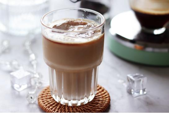 奶茶店热拿铁咖啡正宗做法,在家怎么做咖啡拿铁奶茶好喝呢