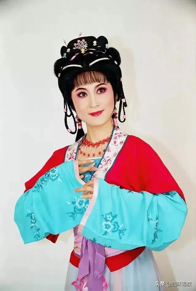 锡剧名家季春艳生活照,锡剧名家名单季春艳