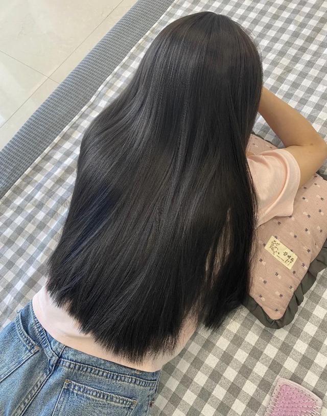 发质毛躁怎么护理,发尾干枯怎么洗头