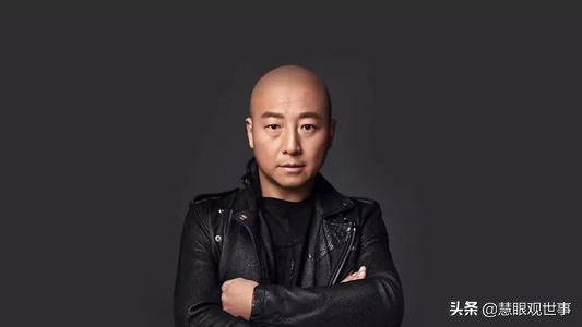 《侯海洋基层风云》中满嘴川东歇后语的“青皮”赵波