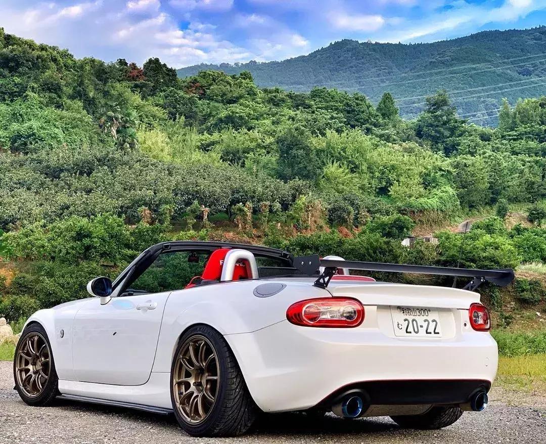 15万买个新车和二手豪车,15万买个二手豪华品牌